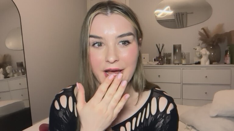 PeacheyyStuff's Streamate show and profile