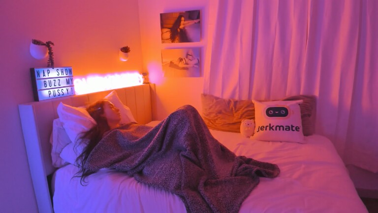 QueenChloeXO's Streamate show and profile