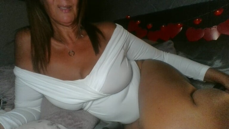 Bronze_goddess's Streamate show and profile