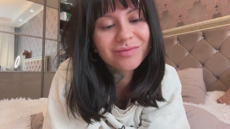 LilyDevelin's Streamate show and profile