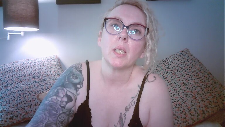 OrlaFox's Streamate show and profile