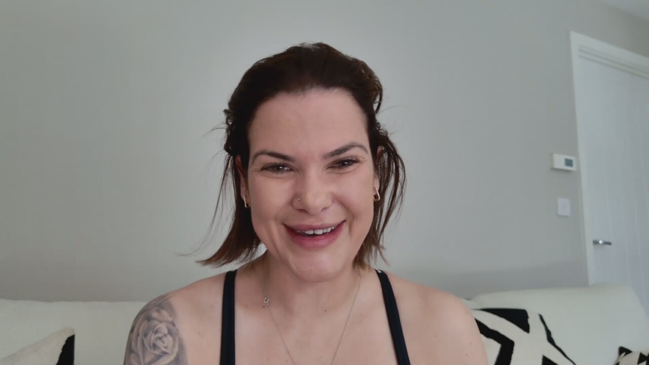 NaughtyMilfNextDoor
